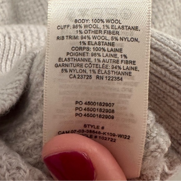 Wilfred Free Beige Waffle Knit Crew Neck Sweater Size XXS Women’s 100% Wool - Picture 11 of 12